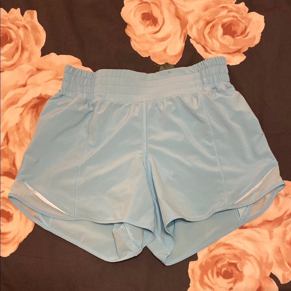 Lululemon Hotty Hot HR shorts 4’